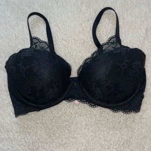 Victoria’s Secret Love Cloud half pad lace plunge bra